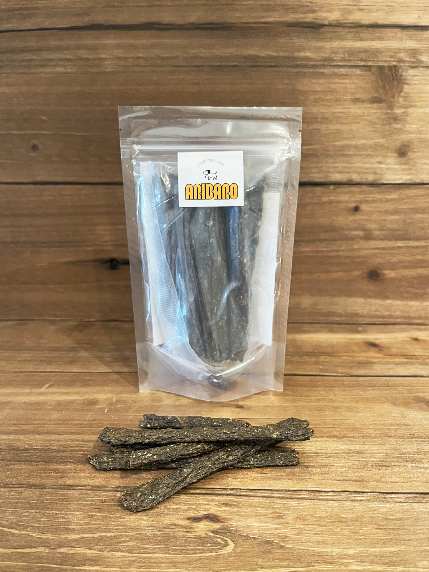 Aribaro Company Dehydrated Raw Fish and Broccoli Sticks